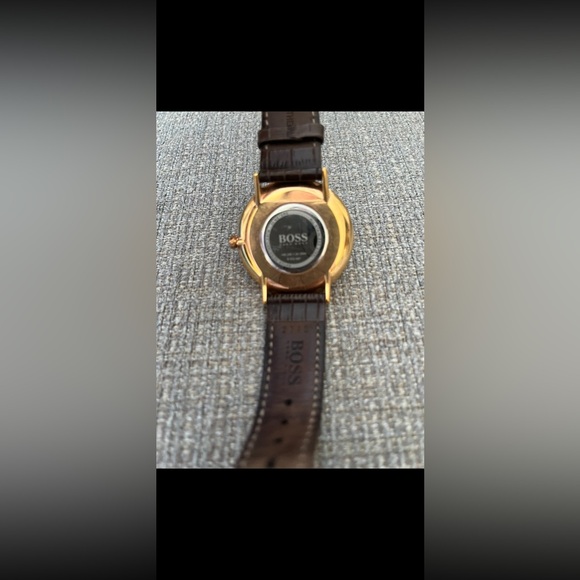 Hugo  Boss brown leather watch - Picture 7 of 14